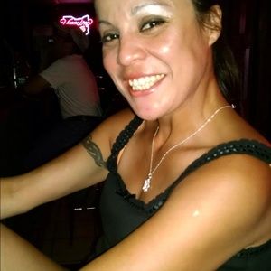 Meet your Posher, Sylvia