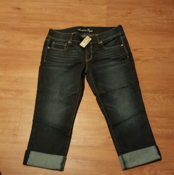 Brand new American Eagle capris.