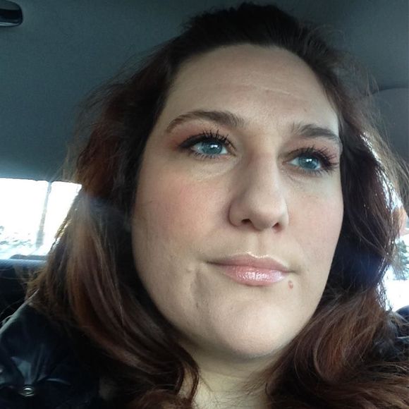 Meet your Posher, Heather - Picture 1 of 1