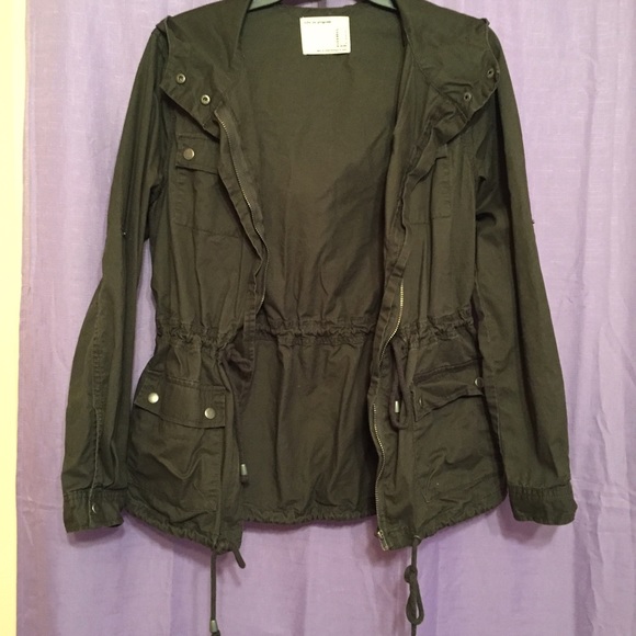 Light parka style jacket