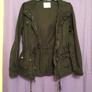 Light parka style jacket