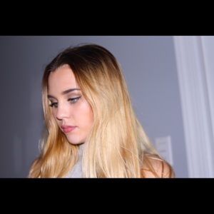 Meet your Posher, Caity