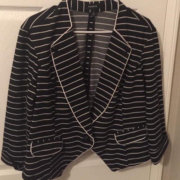 Brand new torrid work cover up