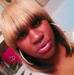 Meet your Posher, Laneshia