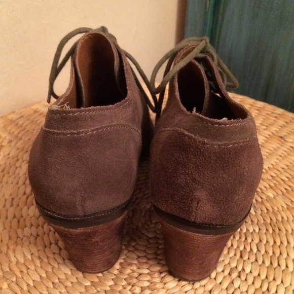 Lucky Brand brown suede booties - Picture 3 of 4