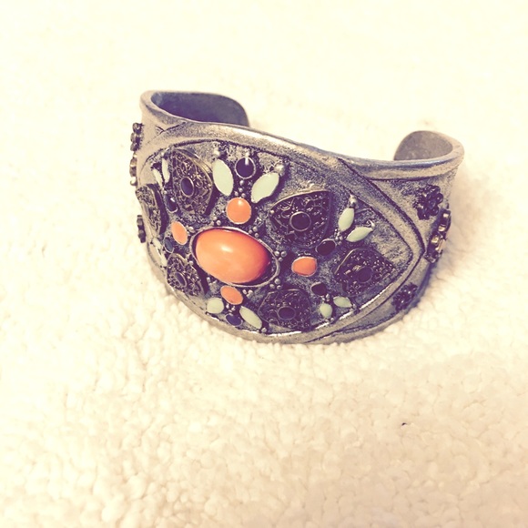 Brandy Melville Jewelry - 💔 Sold in a Bundle💔Brandy Melville cuff Bracelet