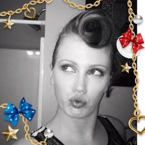 Meet your Posher, Allysa