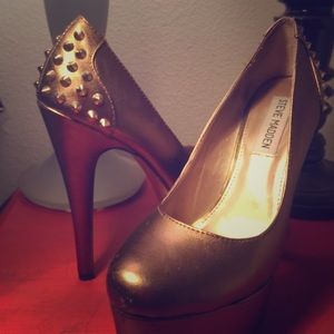 Steve Madden gold spike heels
