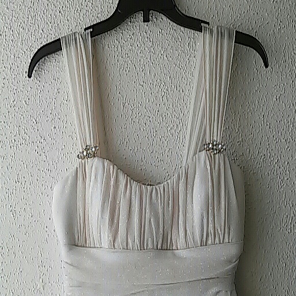 Speechless Gold/Champagne Dress, Sz XS - Picture 2 of 4