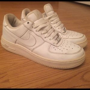 White Nike air force 1