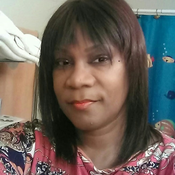 Meet your Posher, Linda - Picture 1 of 1