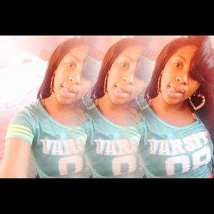 Meet your Posher, Lina