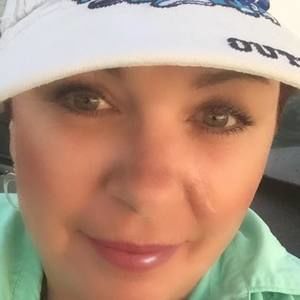 Meet your Posher, Leslie