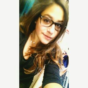 Meet your Posher, Stefanie