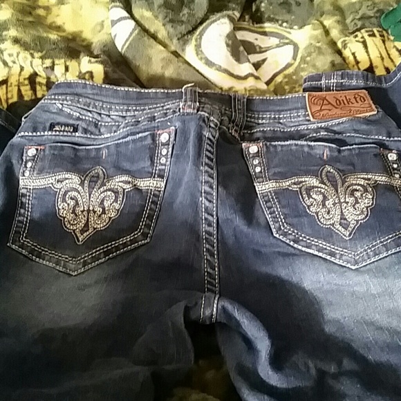 Aditkd jean