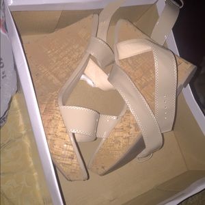 Meet your Posher, Delia