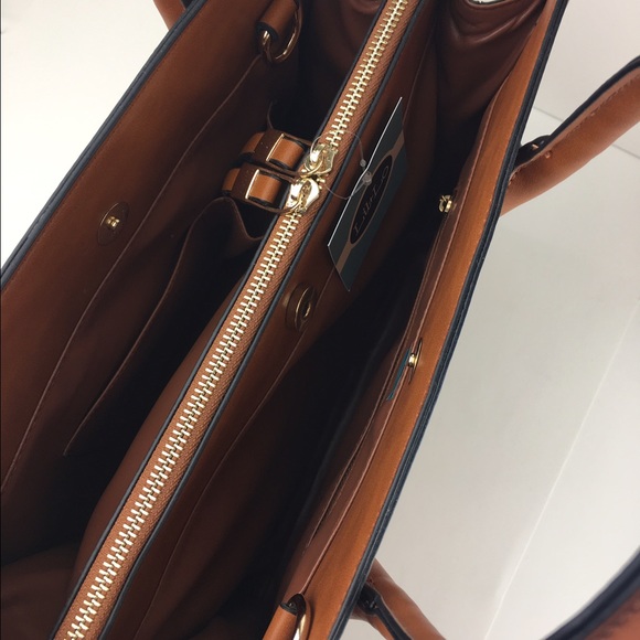 Large Structured Handbag Camel Holds iPad/tablet - Picture 2 of 8