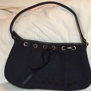 Dooney & Bourke NW/out tags. Perfect condition.