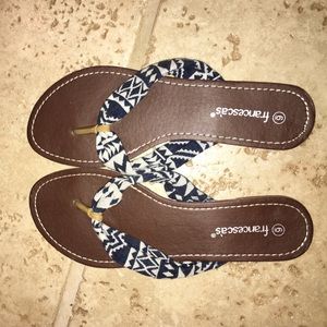 Francesca's Size 6 flip flops