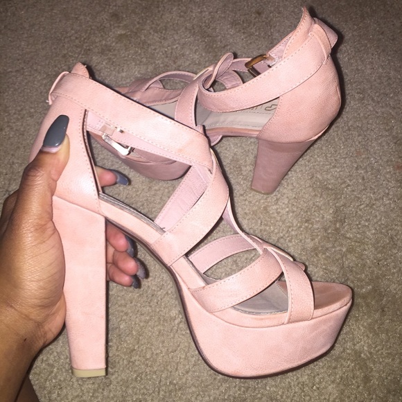 Leila Stone Chunky heels