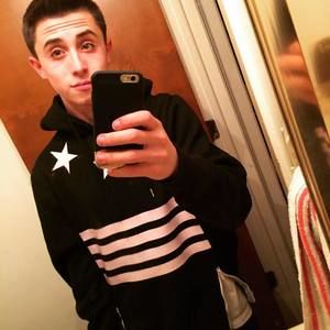 Meet your Posher, Nick