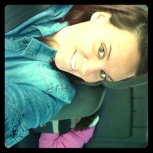 Meet your Posher, Leslie