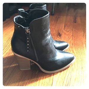 Ankle boots