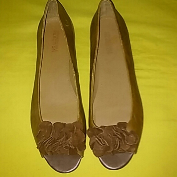 Kenneth Cole leather flats
