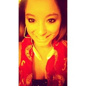 Meet your Posher, Cynthia