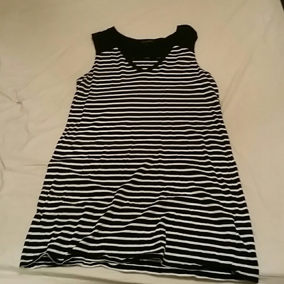 Banana Republic Sleeveless Black and White Dress
