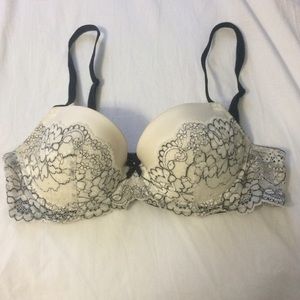 VS Dream Angles bra
