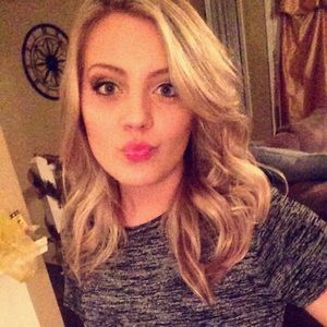 Meet your Posher, Briana