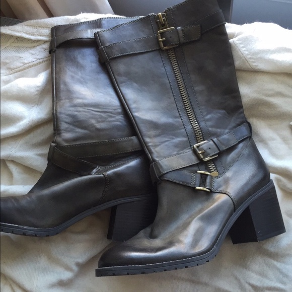 SOLD! Dark gray distressed boots! ❤️