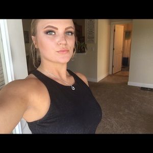 Meet your Posher, Bobbi