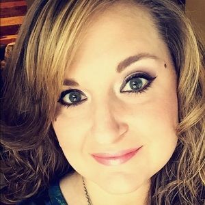 Meet your Posher, Candi