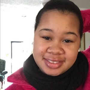 Meet your Posher, Briana