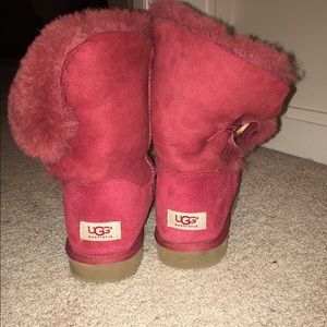 Size 10 Maroon Bailey Button Uggs!