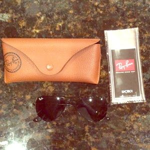 Ray Ban Aviators- all black RB3044