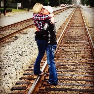 Meet your Posher, Kaila