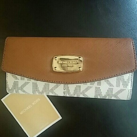 SOLD LOCALLY! Michael Kors Wallet