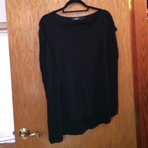 Black top with side cutout.