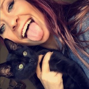 Meet your Posher, Lacy