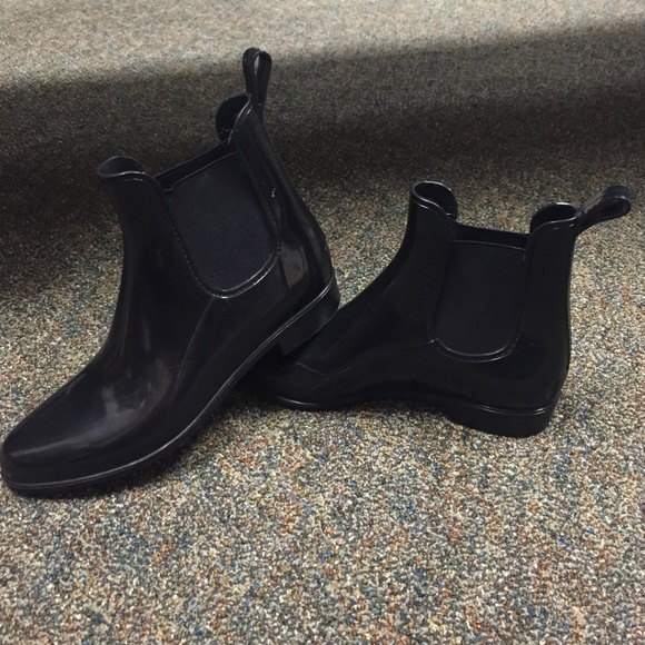 ⚡️⚡️SALE⚡️ Jcrew ankle rain boots!