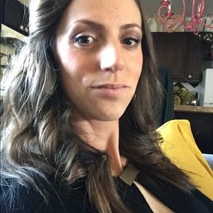 Meet your Posher, Caroline