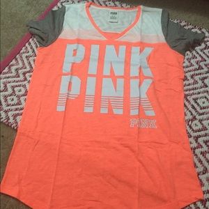 BNWT VS PINk Tee sz M