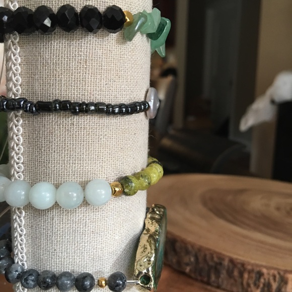 💜bundled Semi precious stone stacked bracelets - Picture 3 of 4