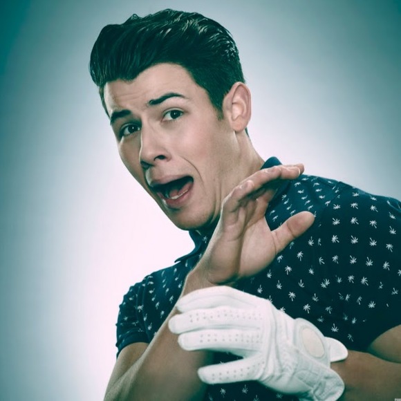 Meet your Posher, Ahs