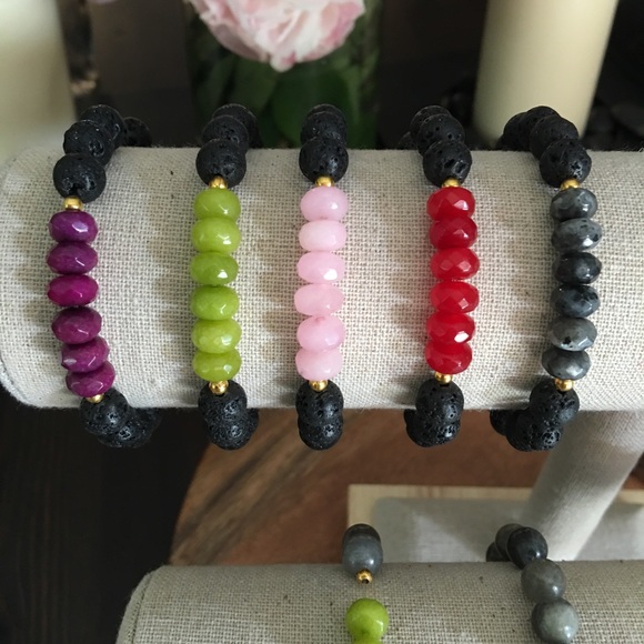 Natural Gemstone bracelets! - Picture 2 of 4
