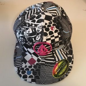 Volcom fitted hat
