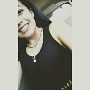 Meet your Posher, Noelia